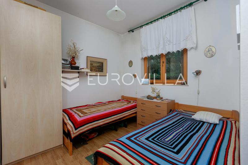 Crikvenica, Grižane, ház kerttel egy 1327 m²-es telken - 4
