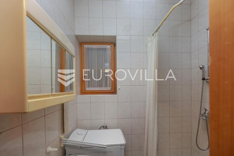 Crikvenica, Grižane, ház kerttel egy 1327 m²-es telken - 11