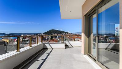 Split, penthouse exclusif avec vue sur la mer et la ville