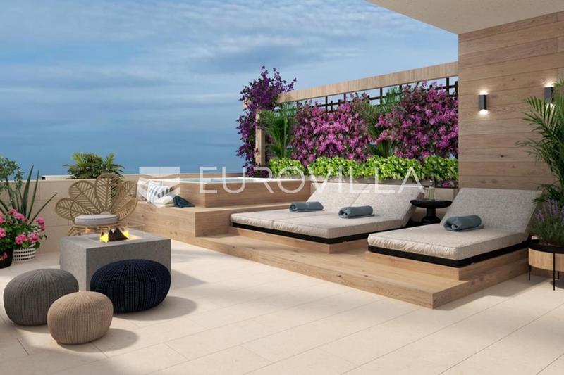 Split, exkluzivní penthouse s výhledem na moře a město - 11