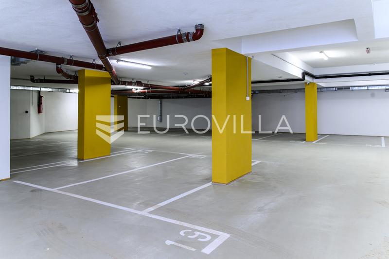 Split, exkluzivní penthouse s výhledem na moře a město - 43