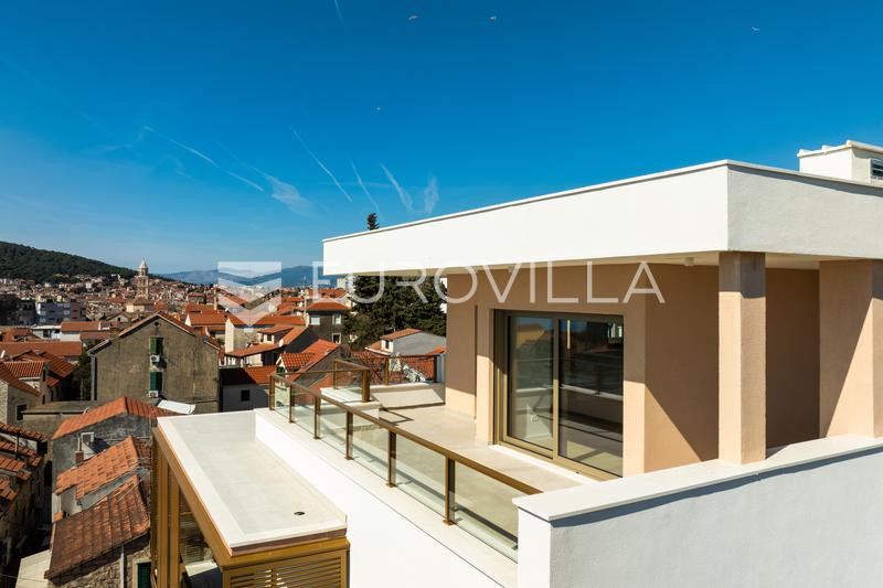 Split, exkluzivní penthouse s výhledem na moře a město - 28