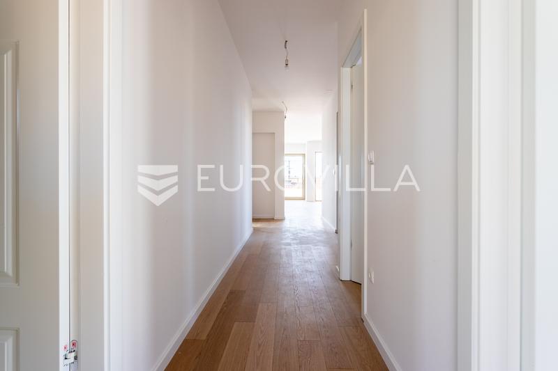 Split, exkluzivní penthouse s výhledem na moře a město - 26