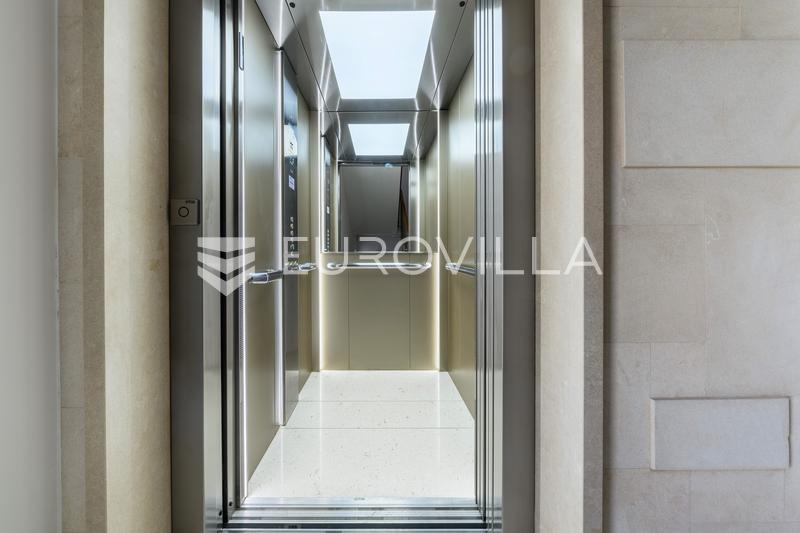 Split, exkluzivní penthouse s výhledem na moře a město - 42