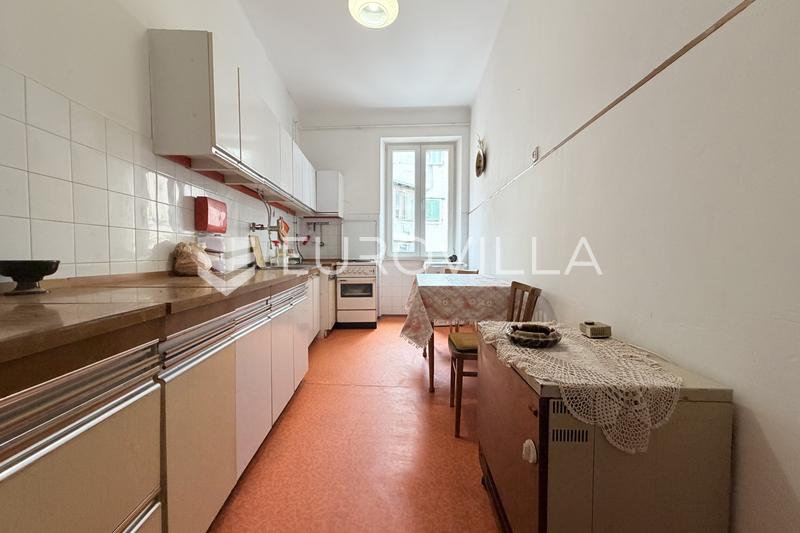 Rijeka, Belveder, dvosoban stan 62 m², pogledom na more, blizina centra grada