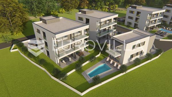 Istria, Medulin, amplio apartamento con 4 dormitorios, parking, ascensor, vistas al mar