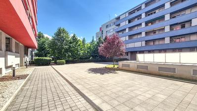 Zagreb, Bundek, Središće, stan s velikom loggiom i garažom 50 m²