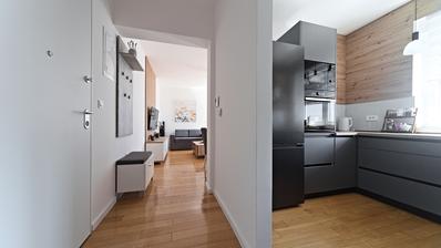 Osijek, Gornji grad, moderan penthouse s garažnim parkirnim mjestom i prostranom natkrivenom terasom