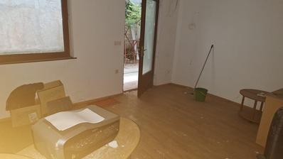 Karlovac, Zvijezda, komerční prostor 24 m² s terasou v centru města