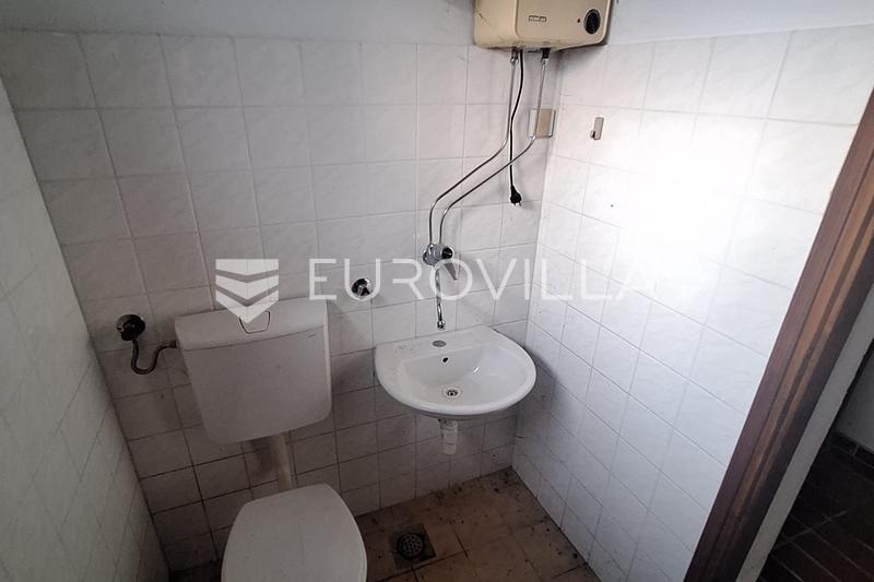 Karlovac, Zvijezda, erhvervslokale 24 m² med terrasse i byens centrum - 3