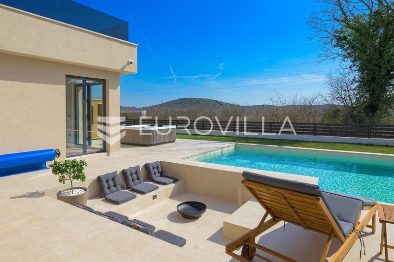 Istrie, Rovinjsko selo, location d'une maison moderne de 210 m² avec piscine chauffée, sauna et jacuzzi - 25