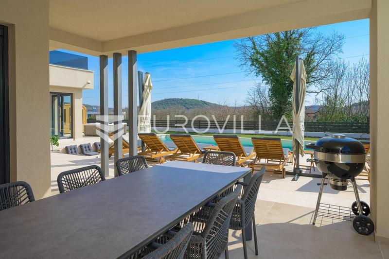 Istrie, Rovinjsko selo, location d'une maison moderne de 210 m² avec piscine chauffée, sauna et jacuzzi - 27