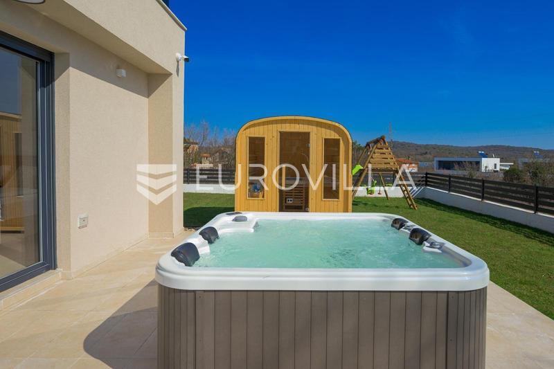 Istrie, Rovinjsko selo, location d'une maison moderne de 210 m² avec piscine chauffée, sauna et jacuzzi - 31