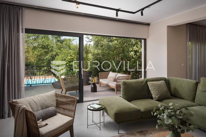 Isztria, Kršan, egyedi tervezésű villa saját 20 kW-os fotovoltaikus erőművel - 15
