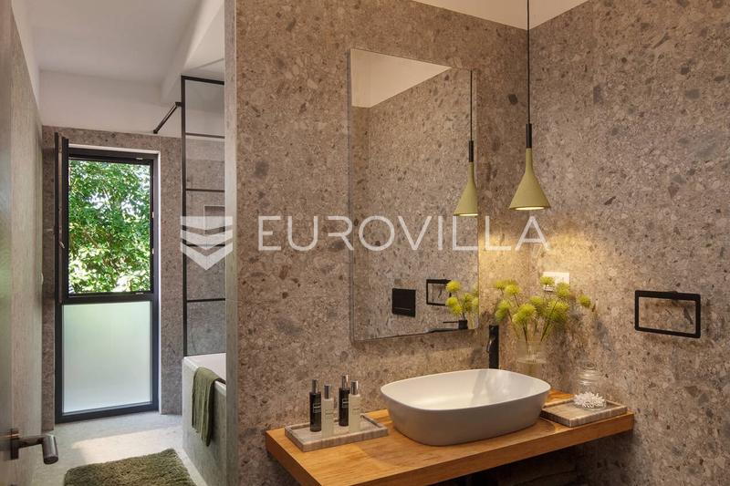 Isztria, Kršan, egyedi tervezésű villa saját 20 kW-os fotovoltaikus erőművel - 11