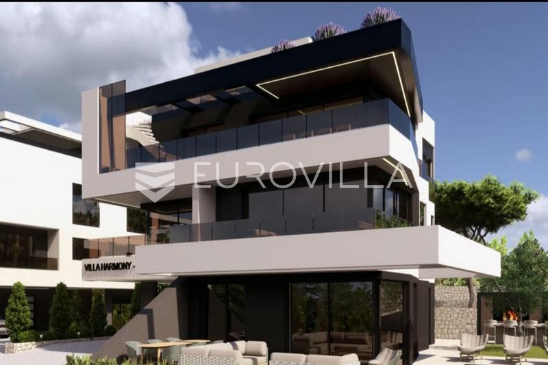 Krk, luksuzni penthouse, četverosoban stan 159 m², krovna terasa, 500 m od mora