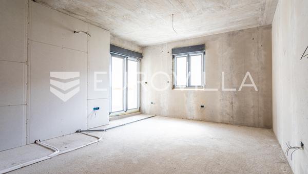 Strozanac, UUDISKOHDE, kaksio ensimmäisessä kerroksessa, pinta-ala 65,35 m²