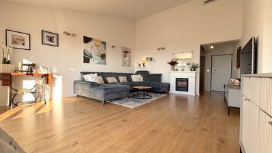 Split, Znjan'da 119,6 m² deniz manzaralı ve 2 otoparklı çatı katı