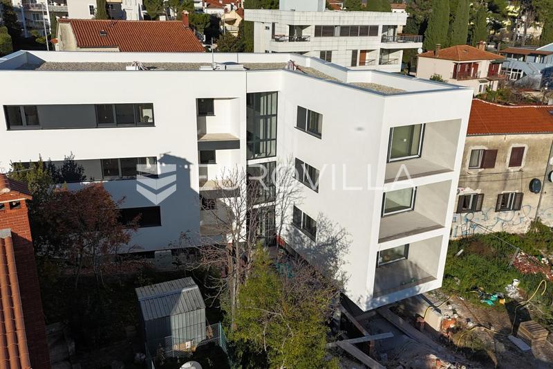 Istra, Rovinj, 1st Floor Two Bedroom Apartment 80,80 m²