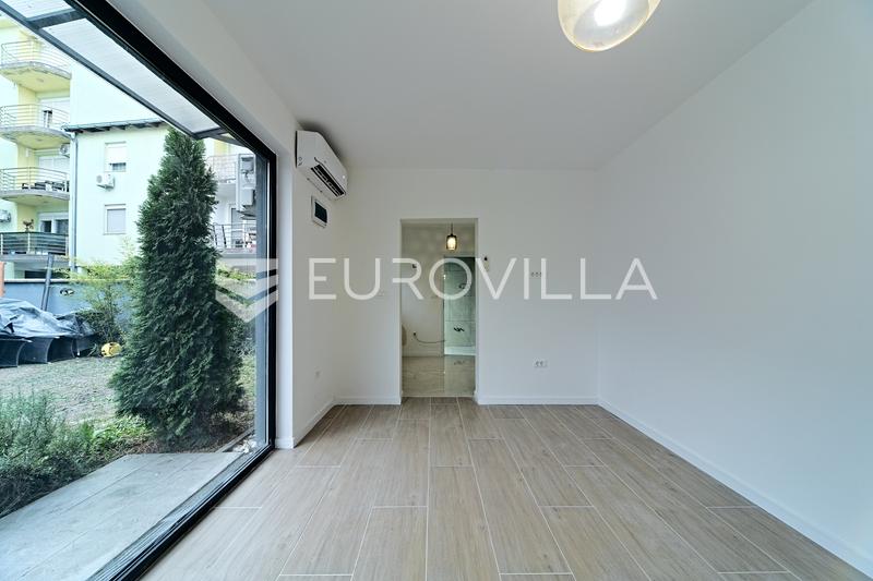 Osijek, Gornji grad, apartamento de cuatro habitaciones con patio privado y una estructura adicional - 29