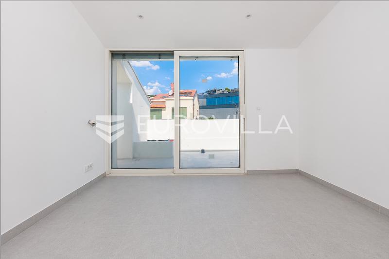 Opatija Privé, exclusivo ático de tres habitaciones 126,7 m², piscina, gimnasio - 11