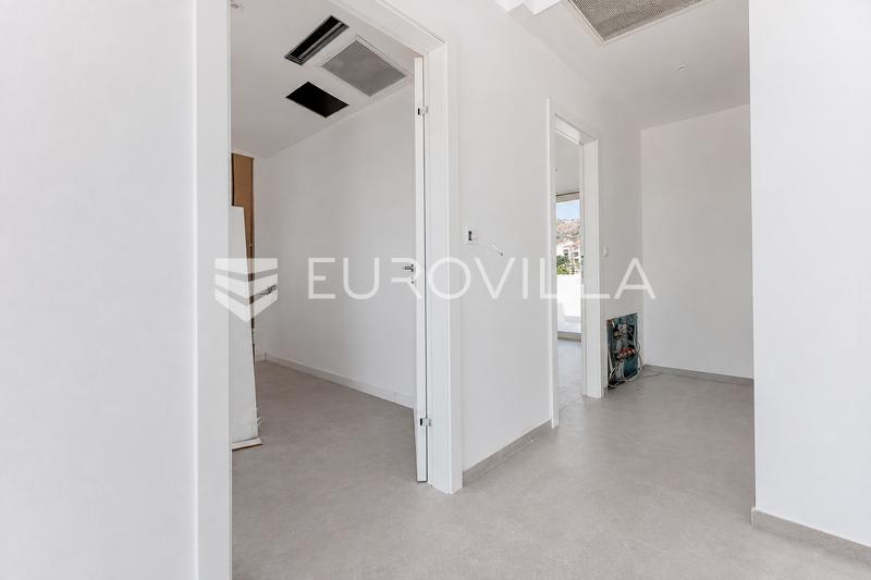Opatija Privé, exclusivo ático de tres habitaciones 126,7 m², piscina, gimnasio - 15