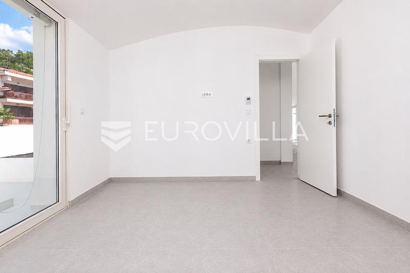 Opatija Privé, exclusivo ático de tres habitaciones 126,7 m², piscina, gimnasio - 17