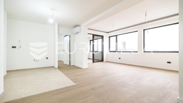 Zagreb, Stenjevec'te yer alan, yeni bir binada, teraslı iki yatak odalı daire. Toplam 94 m² kullanım alanına sahip bu da