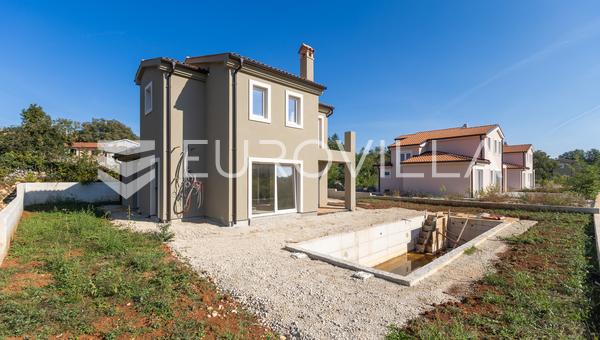 İstirya, Poreč, havuzlu modern ev ileri kaba inşaat aşamasında