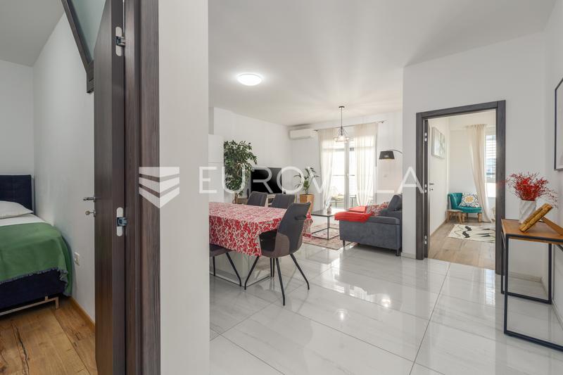 Istria, Pula, centro estricto de la ciudad, moderno apartamento de 70 m² con terraza, garaje y ascensor. - 5