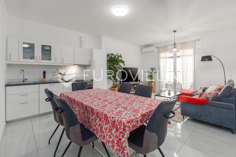 Istria, Pula, centro estricto de la ciudad, moderno apartamento de 70 m² con terraza, garaje y ascensor. - 4