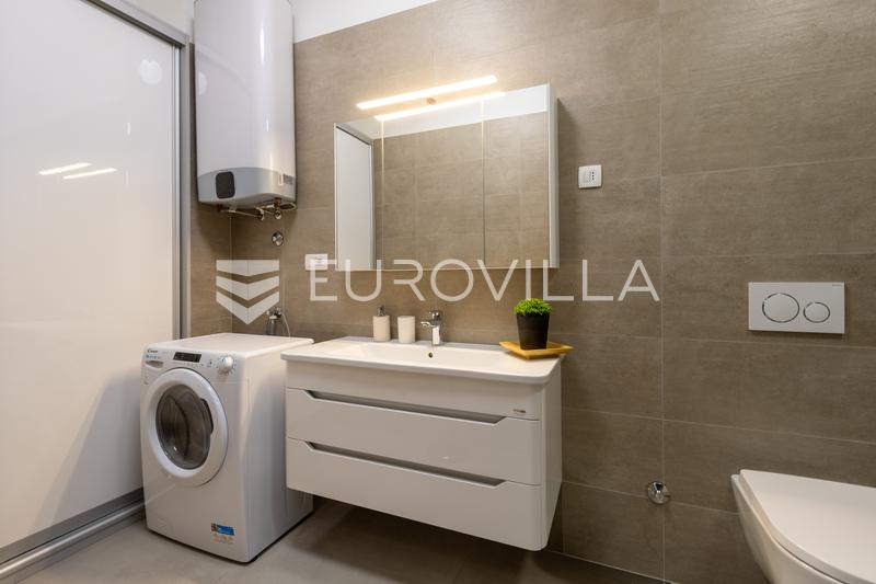 Istria, Pula, centro estricto de la ciudad, moderno apartamento de 70 m² con terraza, garaje y ascensor. - 13
