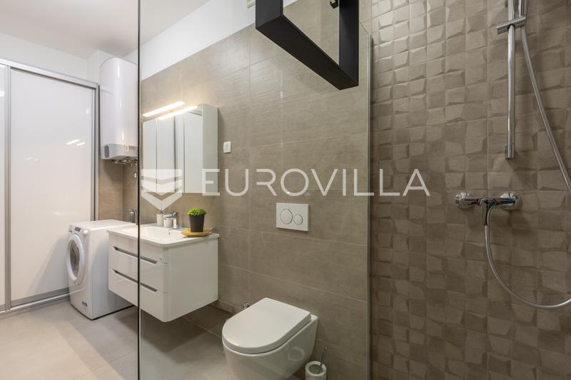 Istria, Pula, centro estricto de la ciudad, moderno apartamento de 70 m² con terraza, garaje y ascensor. - 15