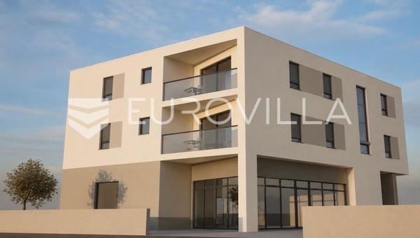 Vodice, egyszobás lakás a második emeleten terasszal