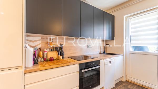 Varazdin, Bronx - appartement dans un emplacement de choix, comprenant 2 chambres, un agencement fonctionnel