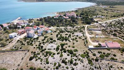 Pag, Košljun, građevinsko zemljište 622 m², 200 m od mora