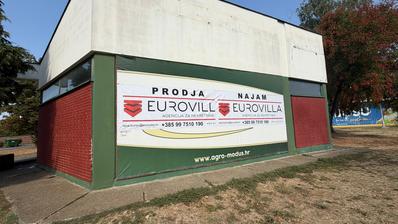 Đakovo, přísné centrum města - 500 m² komerčních prostor k pronájmu