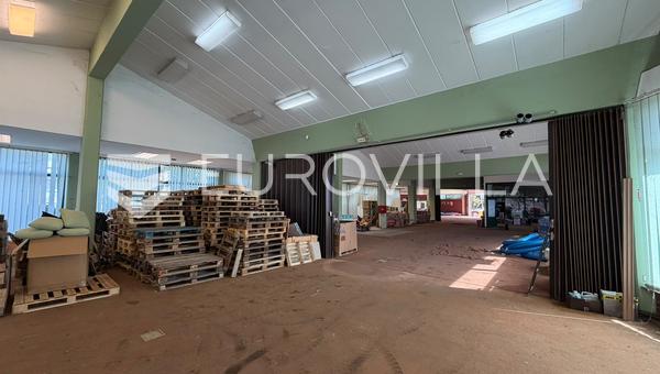 Đakovo, strogi Centar, poslovni prostor 500 m²