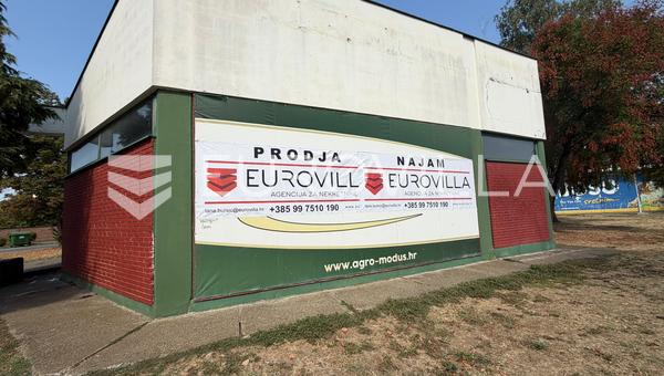 Đakovo, strogi Centar, poslovni prostor 500 m²