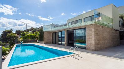 Okrug Donji, une belle villa de luxe au premier rang de la mer