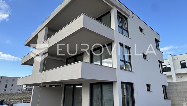 Pag, Povljana, apartamento de dos habitaciones en un moderno edificio nuevo