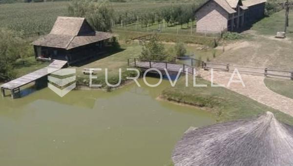 Velika Kopanica, prostrano imanje od 15600 m²