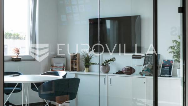 Zagrzeb, Vrbani, 348 m² powierzchni biurowej na 3. piętrze budynku biurowego