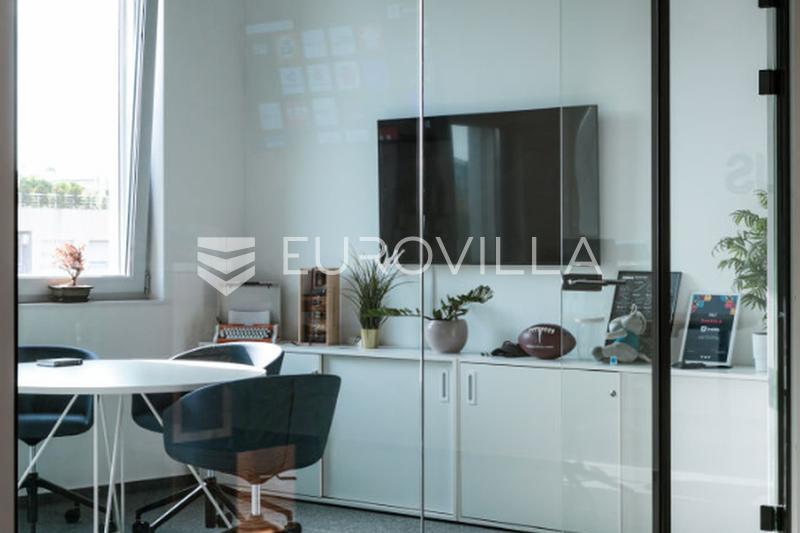 Zagrzeb, Vrbani, 348 m² powierzchni biurowej na 3. piętrze budynku biurowego - 1