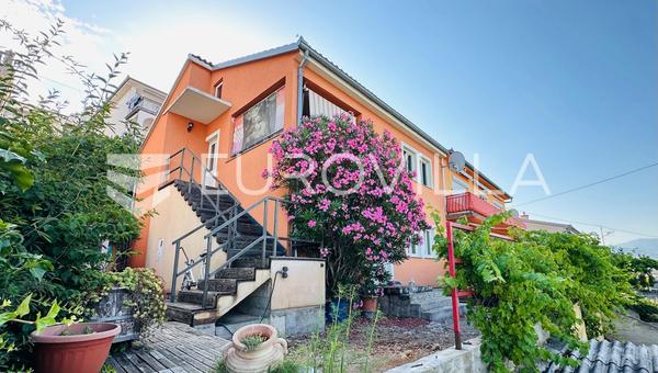 Senj, 200 m² house with two separate apartments in a prime location near the sea