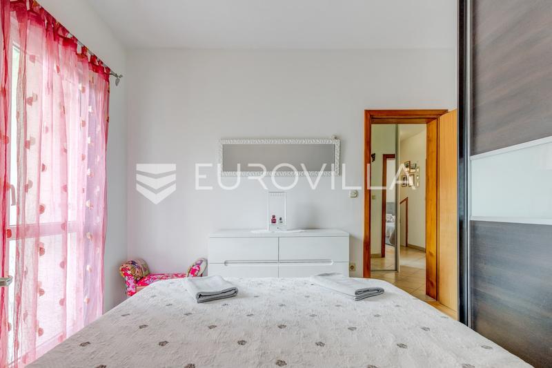 Jesenice, Zwei-Zimmer-Wohnung mit wunderschönem Meerblick - 8