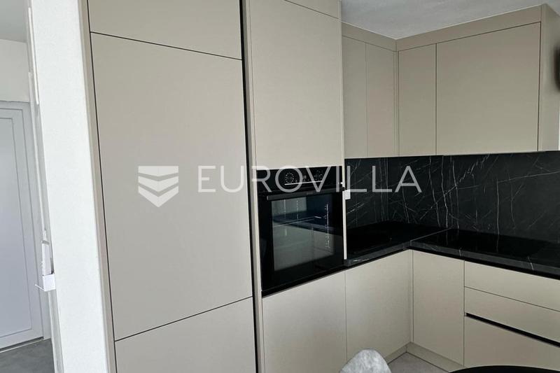 Biograd na Moru, studio apartman za dugoročni najam na izvrsnoj lokaciji