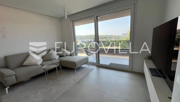 Istra, Pula, predivan moderan stan u novogradnji 70 m² s dvije spavaće sobe, dugoročni najam