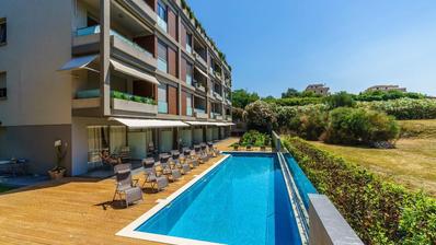 Split, Žnjan, hotel s jedanaest soba
