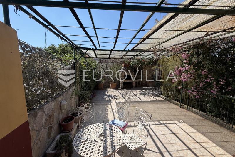 Hvar, Stari Grad, dvoupodlažní dům v centru města - 10